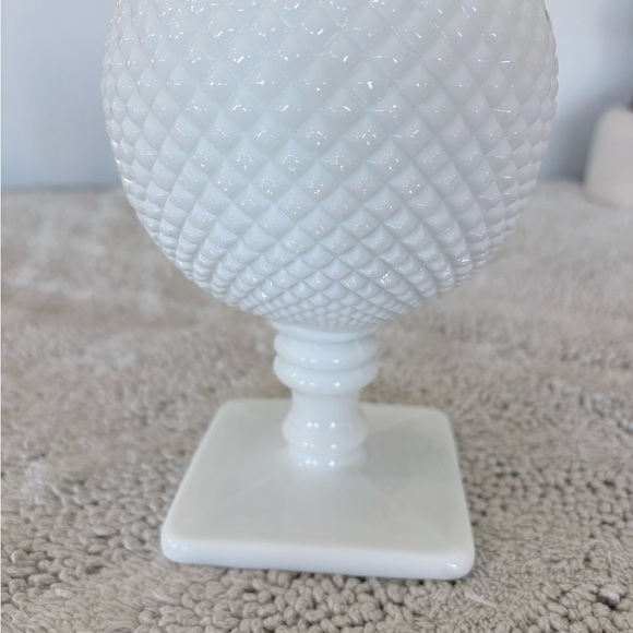 VINTAGE Milk Glass Ball Vase Westmoreland Ivy English Hobnail Pedestal NO FLAWS! - Picture 8 of 14
